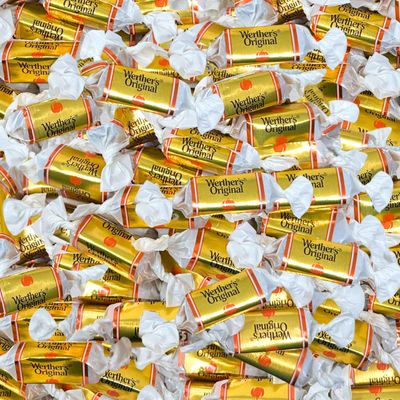 ASSORTIT X Werthers Collab Original Harvest Pumpkin Spice Soft Creamy Caramel Candy 1-Lb Bulk Limited Edition Individually Wrapped Fall Treats Perfect for Holidays Everyday Snacking