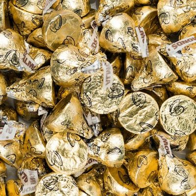 180 Pcs Gold Candy Milk Chocolate Kisses with Almonds 1.8 lbs