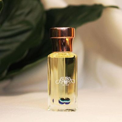 Aura Of Oud, Hair Fragrance, Pure and Feminine Amira Scent, 100 Pure, Alcohol-Free Perfume for Women, Jasmine and Amber Oil Top Notes - LIGHT OUD (WOOD) SCENT