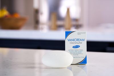 Vanicream Cleansing Bar Fragrance, Gluten and Sulfate Free For Sensitive Skin Gently Cleanses and Moisturizes 3.9 Ounce Pack of 12