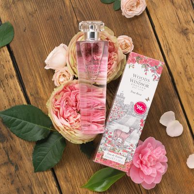 Woods of Windsor True Rose Eau de Toilette, Floral Womens Perfume with Notes of Violet Leaf and Rose Otto, Rose Perfume for Women, True Rose Scent 100ml