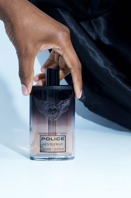 POLICE Gentleman - Fragrance For Men - Refined And Charismatic - Top Notes Of Bergamot, Lemon, Grapefruit - Heart Notes Of Cinnamon, Saffron - Base Notes Of Patchouli, Vetiver - 3.4 Oz EDT Spray
