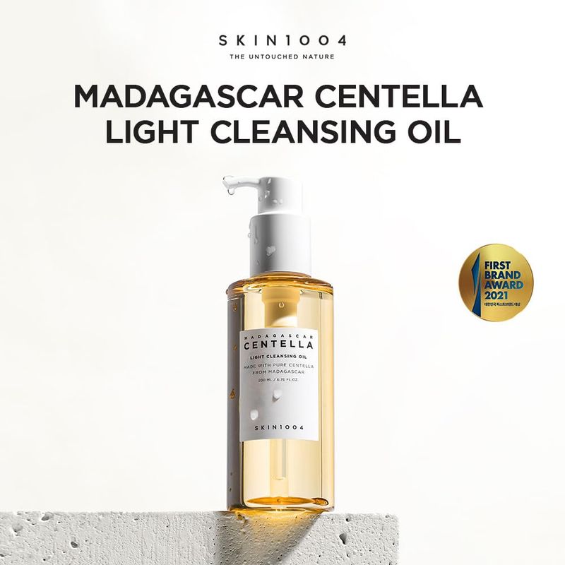 SKIN1004 Madagascar Centella Light Cleansing Oil 6.76 fl.oz, 200ml Gentle Oil Cleanser for Face, Korean Facial Cleanser, Double Cleansing