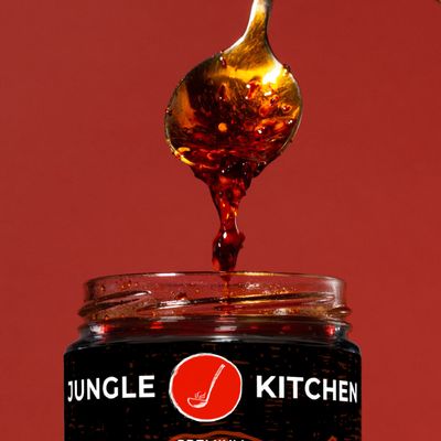 Jungle Kitchen Extra Spicy Crunchy Garlic Chili Oil Hot Chili Oil Vegan &amp; Gluten-Free Great For Sauce &amp; Toppings, 6oz