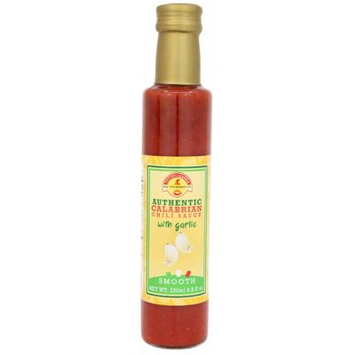 TUTTOCALABRIA Smooth Calabrian Chili Hot Sauce with Garlic, Heat Scale: Medium/Hot Auhentic Smooth Calabrian Chili Pepper Sauce with Garlic, Madewith Calabrian Chili Peppers, Product of Italy, 250 ML