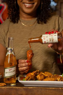 Hot N Saucy Dive Bar Hot Sauce