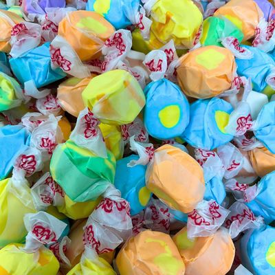 Premium Tropical Saltwater Taffy Chewy Mix Banana, Coconut, Mango, Pineapple, Tropical Punch And Passion Fruit Flavors Bulk 1 Lb Bag 60 Pieces Individually Wrapped, Nut &amp; Gluten Free Treats (16-Oz)