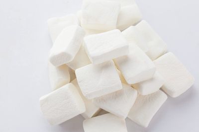 Candy With A Twist - Individually Wrapped Square Jumbo Marshmallows - Vanilla - Perfect for Hot Chocolate, DIY S&#39;mores, Party Favors, and Recipes - 24 Count
