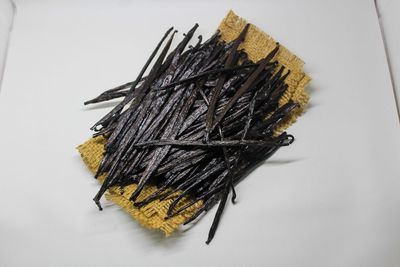 25 Plump Tahitian Vanilla Beans for Making Vanilla Extract, Vanilla Beans Grade A, Papua Vanilla Beans Extract, Perfect Homemade Extract, baking and cooking (25 BEANS)