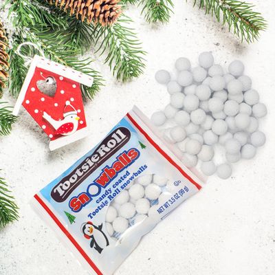 Toottsie Roll Candy Coated Snowballs 6 Pack - Christmas Candy Snowballs For Gingerbread House Decoration, Stocking Stuffers, Holiday Cookies and Treats - White Snowball Candy 21 oz