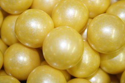 Bayside Candy 1&quot; Large Gumballs - Colored Gumball Collection - Gumball Machine - Shimmer and Solid Colors (Shimmer Gold/Pearl Gold Gumballs 1&quot; Large, 1LB)