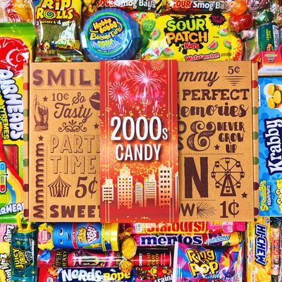 VINTAGE CANDY CO. 2000&#39;s RETRO CANDY GIFT BOX - Y2K Nostalgia Candies - Throwback Year Two Thousands Fun Gag Gift Basket - PERFECT &#39;00s Candies For Adults, College Students, Men or Women, Kids, Teens