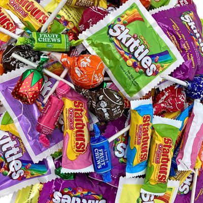 Bulk American Classic Candy Variety Pack, 3lb Bag - Individually Wrapped Bulk Candy Variety For Parties, Pinatas, Treats - Variety Of Classic American Favorites, Family Size (48oz)