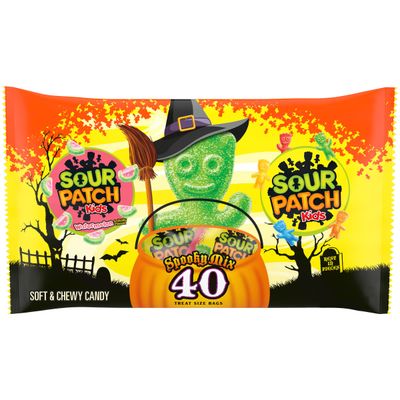 SOUR PATCH KIDS Original &amp; Watermelon Halloween Candy Variety Pack, 40 Trick or Treat Bags