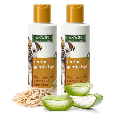 Oakwood Aloe Vera Oatmeal Shampoo for Dogs Cats - Natural Hypoallergenic Cleansing Wash for Pets with Sensitive Skin - Pet Grooming Bathing Shampoo for Itching, Dry Skin, Deodorizing - 2 Pack
