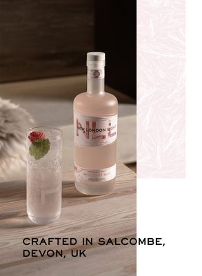 New London Light 'Midnight Sun' 0 Non-Alcoholic Aperitif, 70cl Nordic wild coastal berries, kelp and pine flavors Made in England