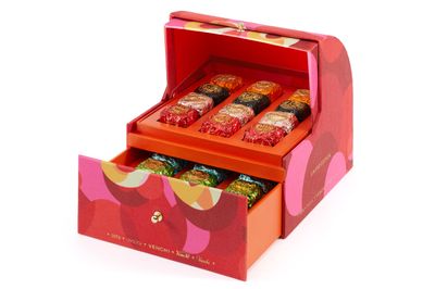 Venchi - Treasure Gift Box with 25 Assorted Chocoviar Chocolates, Assorted Flavors, Gluten Free, 14.43 oz, Gift Idea