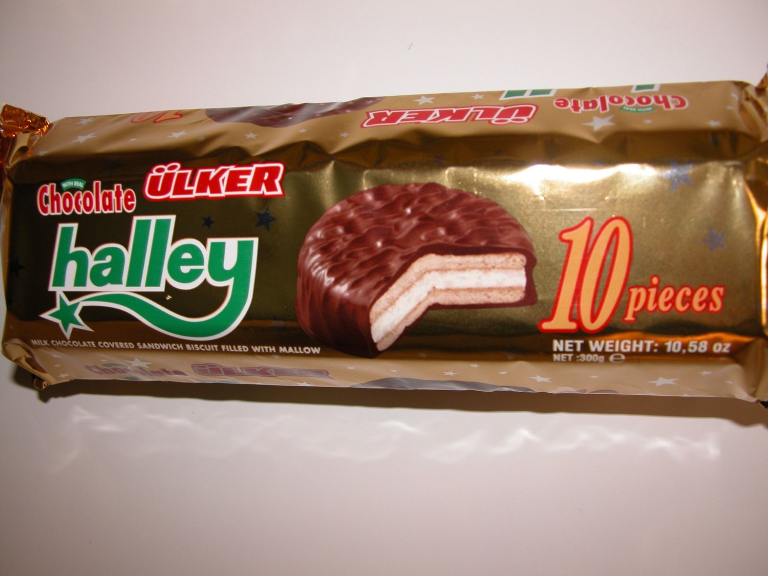 Ulker Chocolate Halley Milk Chocolate Covered sandwich biscuit filled with mallow 10.58 oz (10 Pcs)