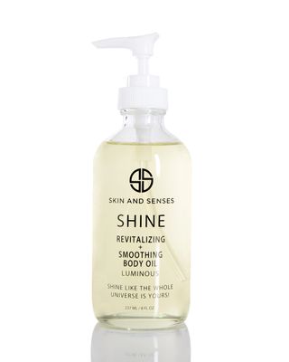 Shine Revitalizing Smoothing Body Oil Luminous -100 Natural, plant-based ingredients Loaded with a blend of Healing Oils and Vitamin E, that deeply soothe, and moisturizes the skin.