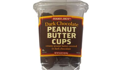 Trader Joe&#39;s Dark Chocolate Peanut Butter Cups 16 oz
