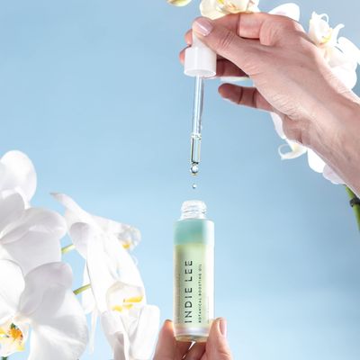 Indie Lee Botanical Boosting Oil - Face Oil with Vitamin E Orchid Extract - Contains Malic Acid for Gentle Exfoliation - Rosehip Jojoba Facial Moisturizer for Daily Use (30 ml)