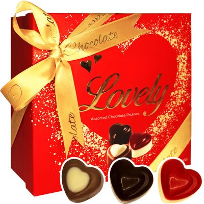 Lovely Chocolate Gift Box for Mothers Day, Red Gift Box (Big, Mix Square)