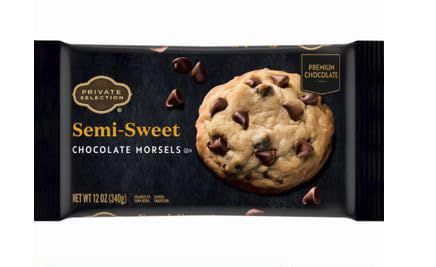 Semi-Sweet Chocolate Chip Morsels, Snack Snacking Treat, Dipping Fruit Berries Strawberries Cookies, 12oz Private Selection Bag