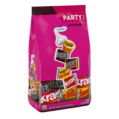 HERSHEY'S and REESE'S Miniatures Assorted Chocolate Candy Party Pack, 32.9 oz