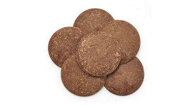 Yupik Organic Cocoa Liquor Wafers, 100 Cocoa, 2.2 lb (35.2 oz), Gluten-Free, GMO-Free, Kosher, Vegan, Dairy-Free, No Sugar Added, Made with Pure Cacao, Melts Smoothly, For Baking, Molding Coating