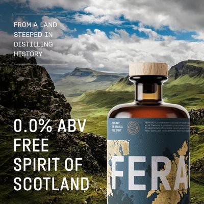 Feragaia - 0.0 ABV The Original Free Spirit 700ml 23.6 oz, - Handcrafted in Scotland, Distilled Non-Alcoholic Spirit - Refreshing Depth of Flavor - Zero Sugar, Low in Calories - Gluten Free Vegan