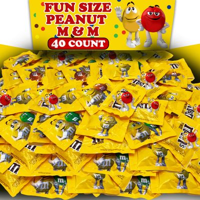 MM Peanut Fun Size Packs, Bulk 40 Count Milk Chocolate Covered Peanuts Individually Wrapped Packets, Bulk Candy Bags for Kids Party Favors, Birthdays, Snacking