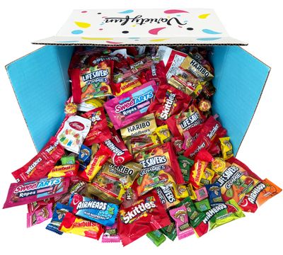 Halloween Bulk Assorted Fruit Candy - Starburst, Skittles, Gummy Life Savers, Air Heads, Jolly Rancher, Sour Punch, Haribo Gold-Bears, Gummy Bears Twizzlers (96 Oz Variety Pack)