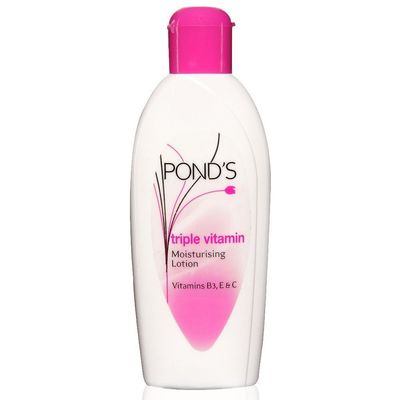 Pond&#39;s Triple Vitamin Moisturising Lotion with Vitamins B3, E and C - 100ml