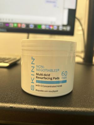 SKINN Multi-Acid Resurfacing Pads, with Glycolic, Lactic Salicylic Acid, 60 Pads - Witch Hazel Chemical Peel for Face, Neck Decollete Exfoliates, Brightens Tones Skin, for Fine Lines Wrinkles