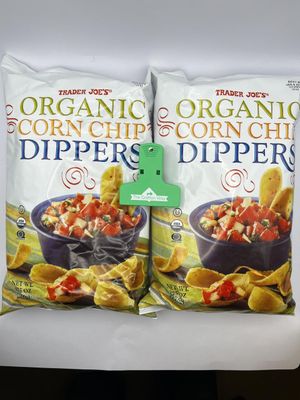 Trader Joes Organic Corn Chip Dippers with Grafton Way Chip Clip (Corn, 2 Pack)