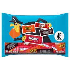 HAL Chocolate Sweets Miniatures Assortment Laydown Bag (REESE&#39;S PBC Miniatures, KIT KAT Miniatures, HERSHEY&#39;S Milk Choc Miniatures, TWIZZLERS Straw Twists) 45-Pcs, 13.92oz, 10 ct. DRC