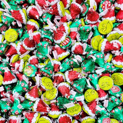 HersheysKisses Milk Chocolate, Individually Wrapped in Foils - Bulk Candy Bag - 2 Pound