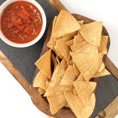 WiO SmartFoods Low-Carb Tortilla Chips, 8-Oz, Fat-Free, Keto-Friendly, Delicious Crunchy Snack, Low-Calorie, Perfect for Parties Dips