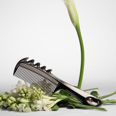 LOVE CHROME PG SCALP-GUASHA PREMIUM BLACKJapanese artisan hair comb