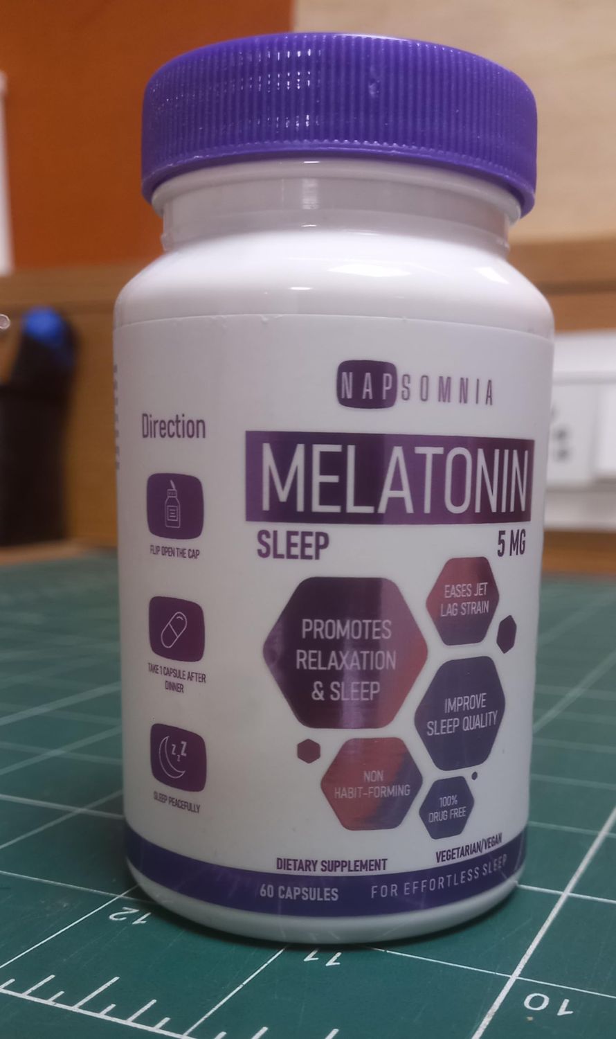 NAPSOMNIA Melatonin for Sleeping for Men Women - Sleep Melatonin wValerian Root Extract - Vegan Melatonin Capsules - Sleep Aid for Adults - Deep Sleep Supplements to Ease Jet Lag Strain (5 Mg)