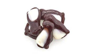 Yupik Gummy Peach Penguins, 2.2 lb (35.2 oz), Gluten-Free, Penguin-Shaped Candies, Peachy Flavor, Chewy Soft Gummies, Fun Treat, Sweet Candy, Delicious Snack, For Gifting, Holidays Decorating