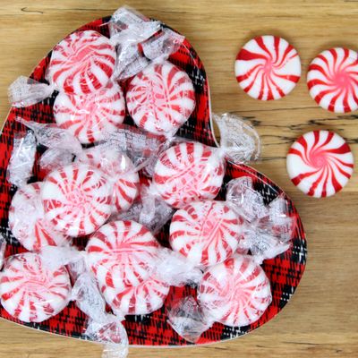 Peppermint Candy Individually Wrapped Starlight Mints Mint Candy Bulk Kosher Mint Candies - 56 Pcs Red White Candy Peppermint Hard Candy Real Peppermint Candy Christmas Candy Bulk Individually Wrapped