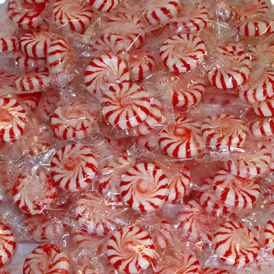 Peppermint Pinwheel Hard Candy - Approx. 162 Individually Wrapped Starlight Mints Cool, Crisp Refreshing Flavor Ideal for Parties, Offices, Candy Bowls Gifting Bulk 2-Pound Bag