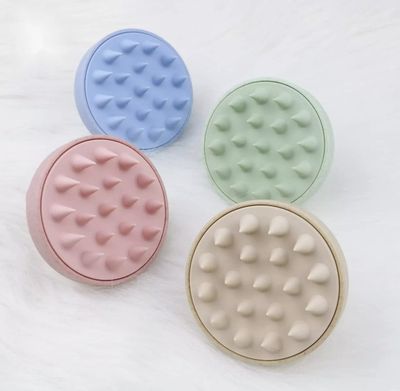 PRATANA Shampoo brush, scalp massager for all hair types soft and flexible scalp exfoliator promotes hair growth for wet dry oily straight curly hair (soft pink)