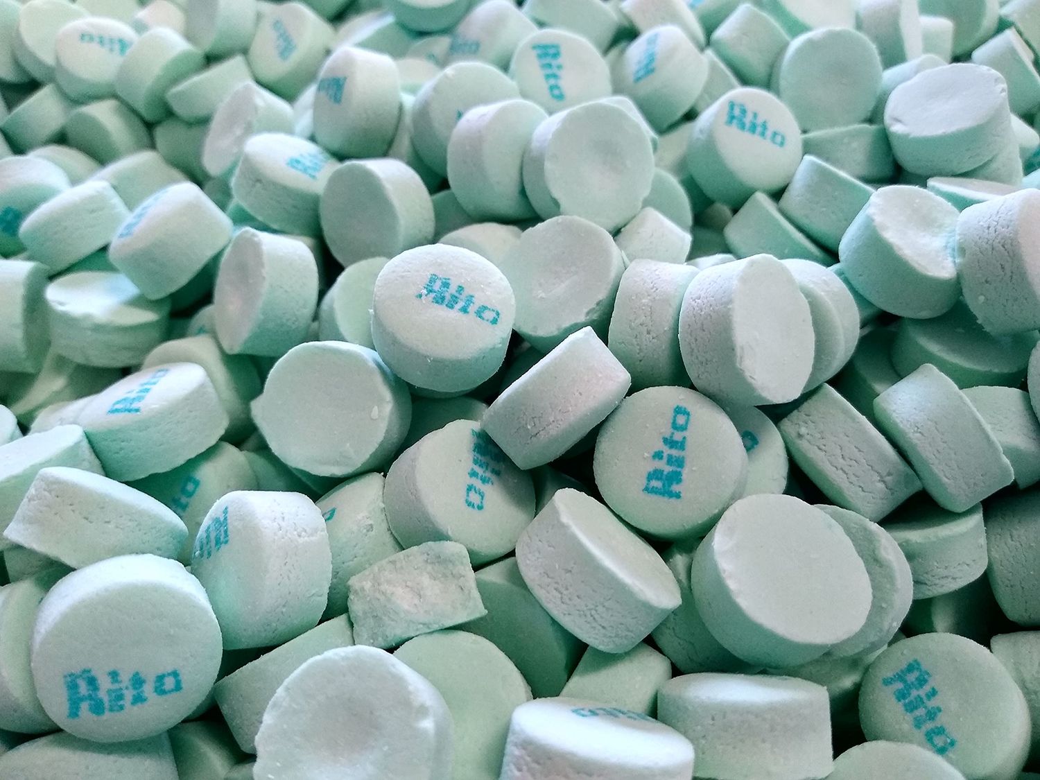 Emporium Candy Rito&#39;s Green Spearmint Mints 2lb - Perfect for After Dinner Fresh Delicious Bulk Candy, 32 Ounces