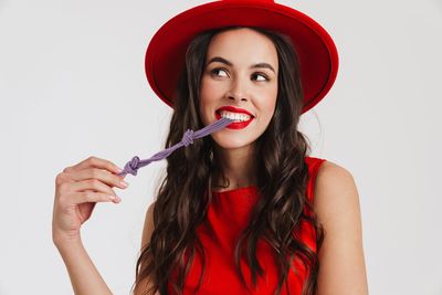 Fruidles Licorice Laces, Long Shoestring Candy Straws, Soft Chewy, Gelatin-Free, Party Favor (Grape Laces, 2 Pounds)