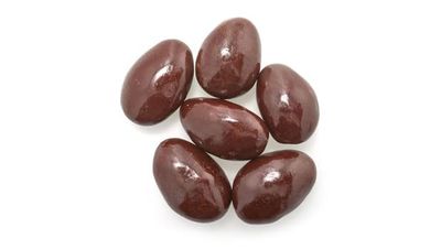 Yupik 60 Dark Chocolate Covered Almonds, 2.2 lb (35.2 oz), Kosher, Whole Nuts, Almonds Dipped in Chocolate, Crunchy Smooth, Dark Chocolate Candy, Classic Sweet Snacks