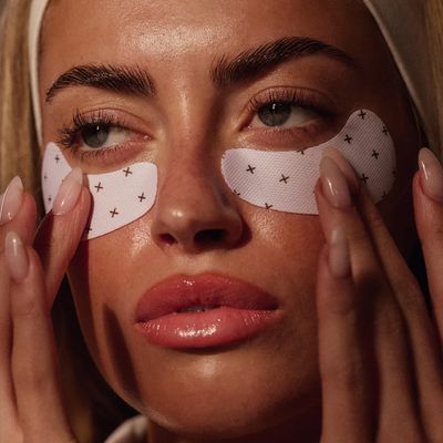 Lux Unfiltered Cooling Under Eye Patches - Anti-Slip Caffeine Inflused Korean Eye Mask - Reduces Puffiness, Brightens, Hydrates Skin - Fragrance Free, Vegan, Cruelty Free - 10 Count