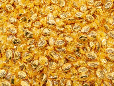 WERTHER&#39;S ORIGINAL Hard Candy 4 lb - Bulk Bag, Classic Cream and Caramel Flavors, Individually Wrapped