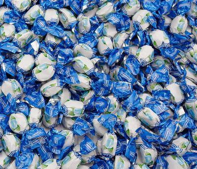 MINT DROPS Hard Candy 2 lb - Bulk Bag, Breath Freshening, Unbelievable Mintiness, Individually Wrapped (540 Pieces), Colombina